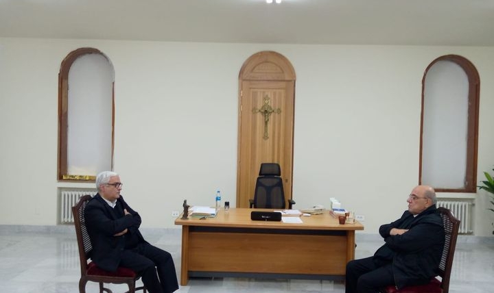 راعي الكنيسة الكلدانية في لبنان يزور رئيس أساقفة بيروت للموارنة