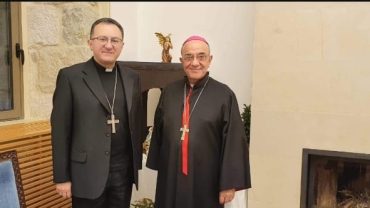 المطران قصارجي يزور السفير البابوي  في لبنان